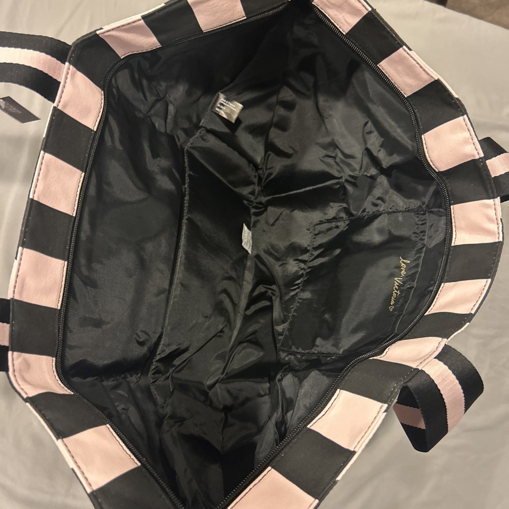 VICTORIA'S SECRET PINK AND BLACK STRIPED ZIPPERED WEEKENDER TOTE BAG - NEW W/TAG - Picture 7 of 8